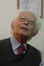 Al&iacute; Chumacero