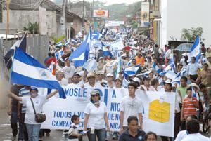 Protestas p&uacute;blicas en favor de Cardenal
