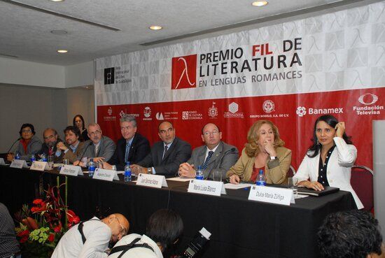 Anuncio del veredicto del Premio FIL
