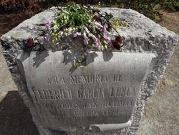 Monolito en honor a Federico Garc&iacute;a Lorca