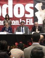 Miembros del presidium durante la conferencia de prensa para la presentaci�n del programa general de la 22� Feria Internacional del Libro de Guadalajara