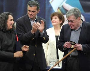 Jos&eacute; Emilio Pacheco recibe la Medalla Bellas Artes