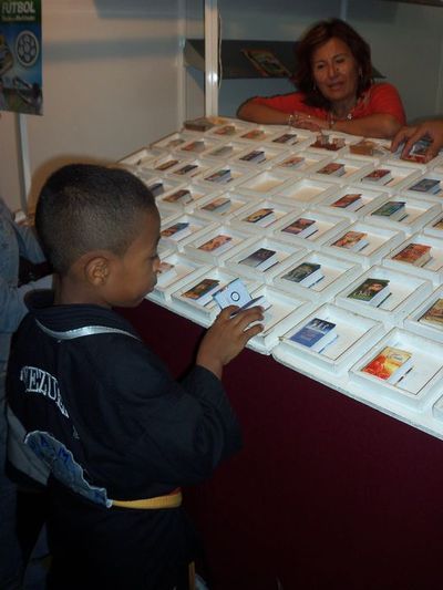 Curioseando en &ldquo;Los Libros m&aacute;s Peque&ntilde;os del Mundo&rdquo;
