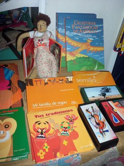 Libros y otros art&iacute;culos para ni&ntilde;os de todas las edades pueden encontrarse en la feria