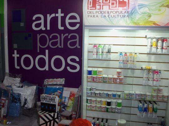 Arte para todos en el stand de la Plataforma de las Artes de la Imagen del Ministerio de la Cultura de Venezuela