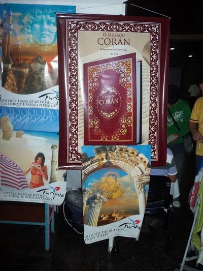 El Centro de Intercambio Cultural Iran&iacute; ofrece su edici&oacute;n del Cor&aacute;n