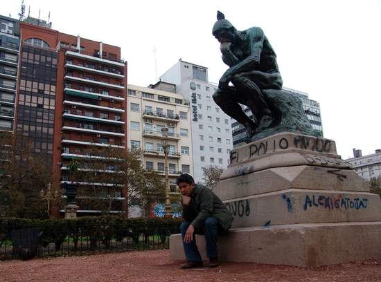 Pensadores con paloma