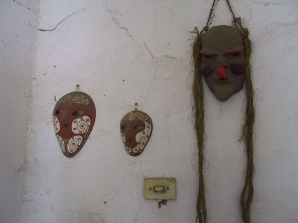 Hechos de máscaras