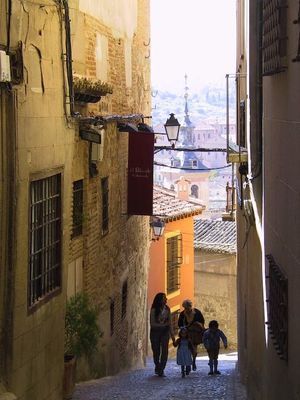 Calles, puentes y demás discursos de la memoria