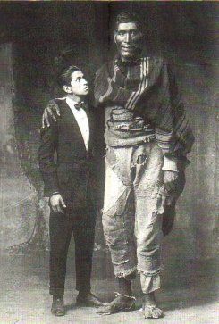 El gigante de Paruro. Foto de Mart&iacute;n Chambi
