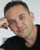 P�rez Dom�nguez detesta las novelas aburridas