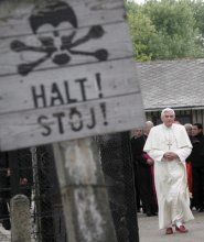 Papa Benedicto XVI en Auschwitz