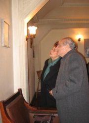 Carlos Germ�n Belli y su esposa en la sede de la Sech
