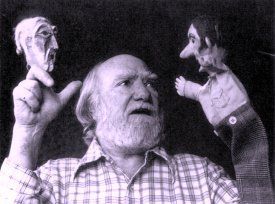 Javier Villafa&ntilde;e