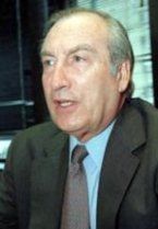 Tom&aacute;s Eloy Mart&iacute;nez