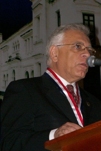 Arquitecto Henry Matheus Jugo, orador de orden en la celebraci�n del centenario del Sal�n de Lectura-Ateneo del T�chira