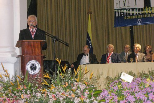 Arquitecto Henry Matheus Jugo, orador de orden en la celebraci�n del centenario del Sal�n de Lectura-Ateneo del T�chira