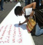 Poema gigante en el Z�calo de M�xico