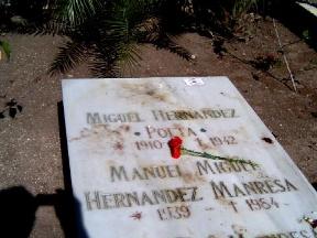 Tumba de Miguel Hern&aacute;ndez