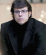 Vicente Luis Mora