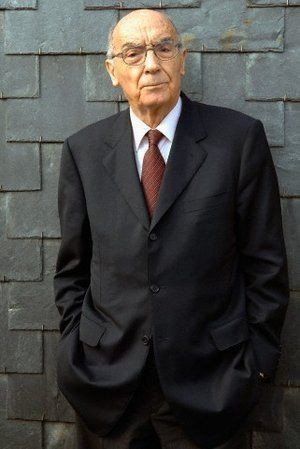 Jos&eacute; Saramago. Fotograf&iacute;a: Javier Echezarreta (2006)