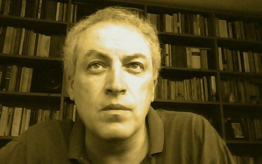 H&eacute;ctor Rosales
