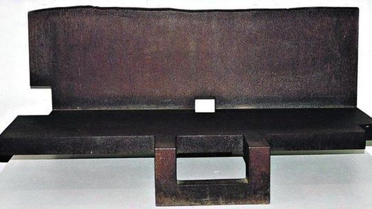 &ldquo;Topos IV&rdquo;, de Eduardo Chillida