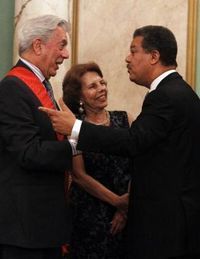 Mario Vargas Llosa, Patricia Vargas Llosa y Leonel Fern&aacute;ndez