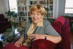Mar&iacute;a Elena Walsh