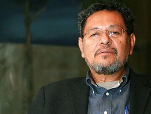 &Eacute;lmer Mendoza