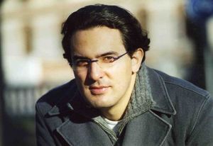 Juan Gabriel V&aacute;squez