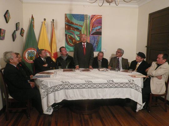 Laureano Alba, Mar&iacute;a Elena Ruiz, Jos&eacute; Luis D&iacute;az Granados, Germ&aacute;n L&oacute;pez Vel&aacute;squez, Alfonso G&oacute;mez M&eacute;ndez, Fernando Soto Aparicio, Jes&uacute;s Mar&iacute;a Stapper, Eduardo G&oacute;mez y Jorge Mu&ntilde;oz en la presentaci&oacute;n de Mefisto en Bogot&aacute;