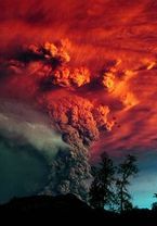 Erupci�n del volc�n Puyehue el 4 de junio de 2011