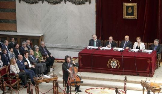 Homenaje de la RAE al euskera