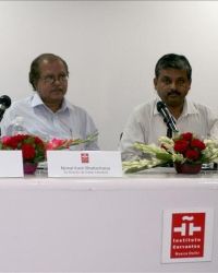 Presentaci&oacute;n de la revista &ldquo;Yapanchitra&rdquo;