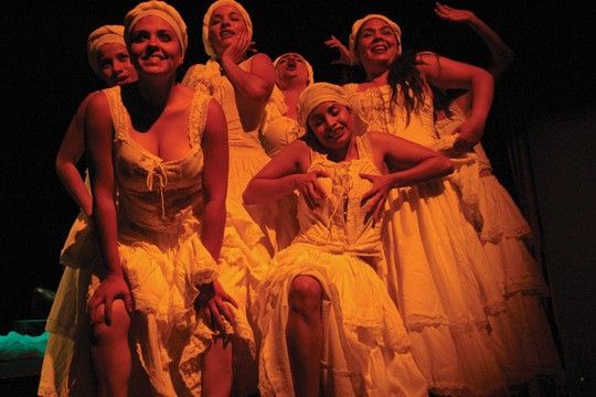 Montaje de &ldquo;Yerma&rdquo;, de Federico Garc&iacute;a Lorca, bajo la direcci&oacute;n de Blanco Gil; Ciudad Ju&aacute;rez, Chihuahua, M&eacute;xico, 2006