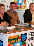 De izquierda a derecha, Jeanette Le�n, de la directiva de Cavelibro; Gerardo Blyde, alcalde del municipio caraque�o de Baruta, e Iv�n Di�guez, presidente de Cavelibro