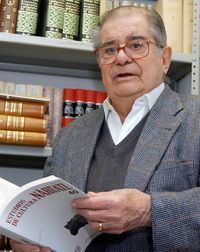 Miguel Le&oacute;n-Portilla