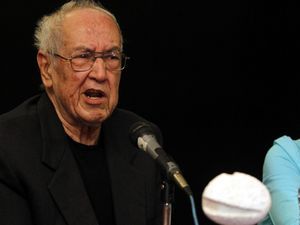 Ernesto Flores