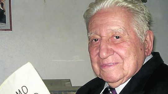 José Gobello