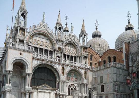 Bas&iacute;lica de San Marcos