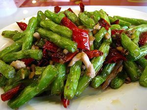Gan Bian Si Ji Dou, plato de la comida de Sichuan