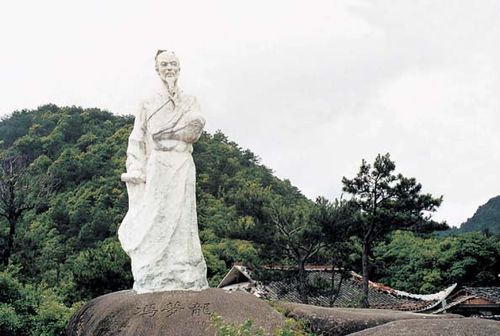 Estatua de Feng Menglong en Shouning