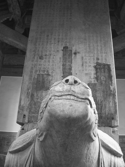 &ldquo;Estelas&rdquo;, de V&iacute;ctor Segalen